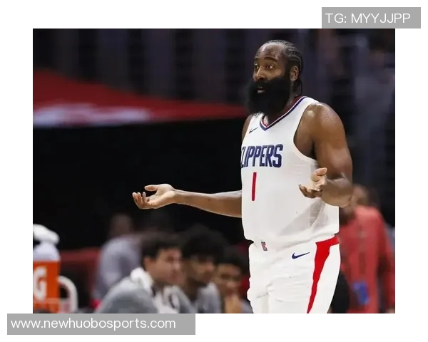 船记：明天裁判报告将揭示哈登明显犯规未被吹的争议真相